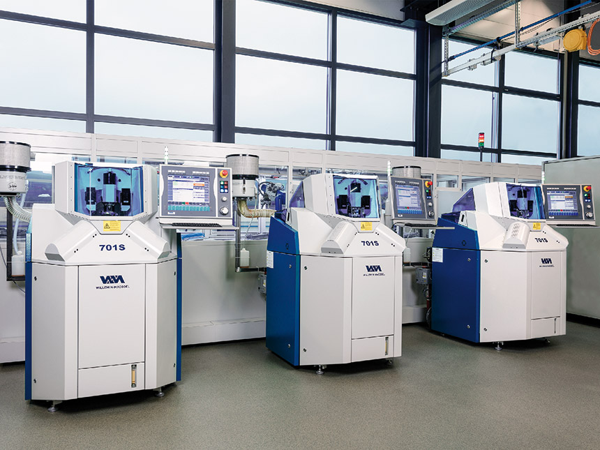 Doté d’outils de rectification intérieure et extérieure, le centre de tournage Microturn de Spinner assure des usinages avec une précision submicronique. Source : Spinner