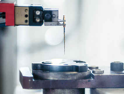 Ces limes dentaires sont conçues pour répondre aux exigences de la pratique clinique actuelle. La lime One Glider fonctionne par rotation continue et la RECI Glider opère par mouvement en réciprocité. Source : Micro-Mega